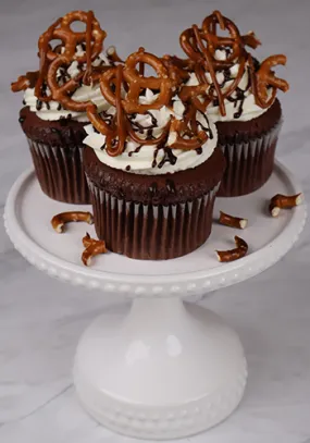 CC-000H Chocolate caramel pretzel