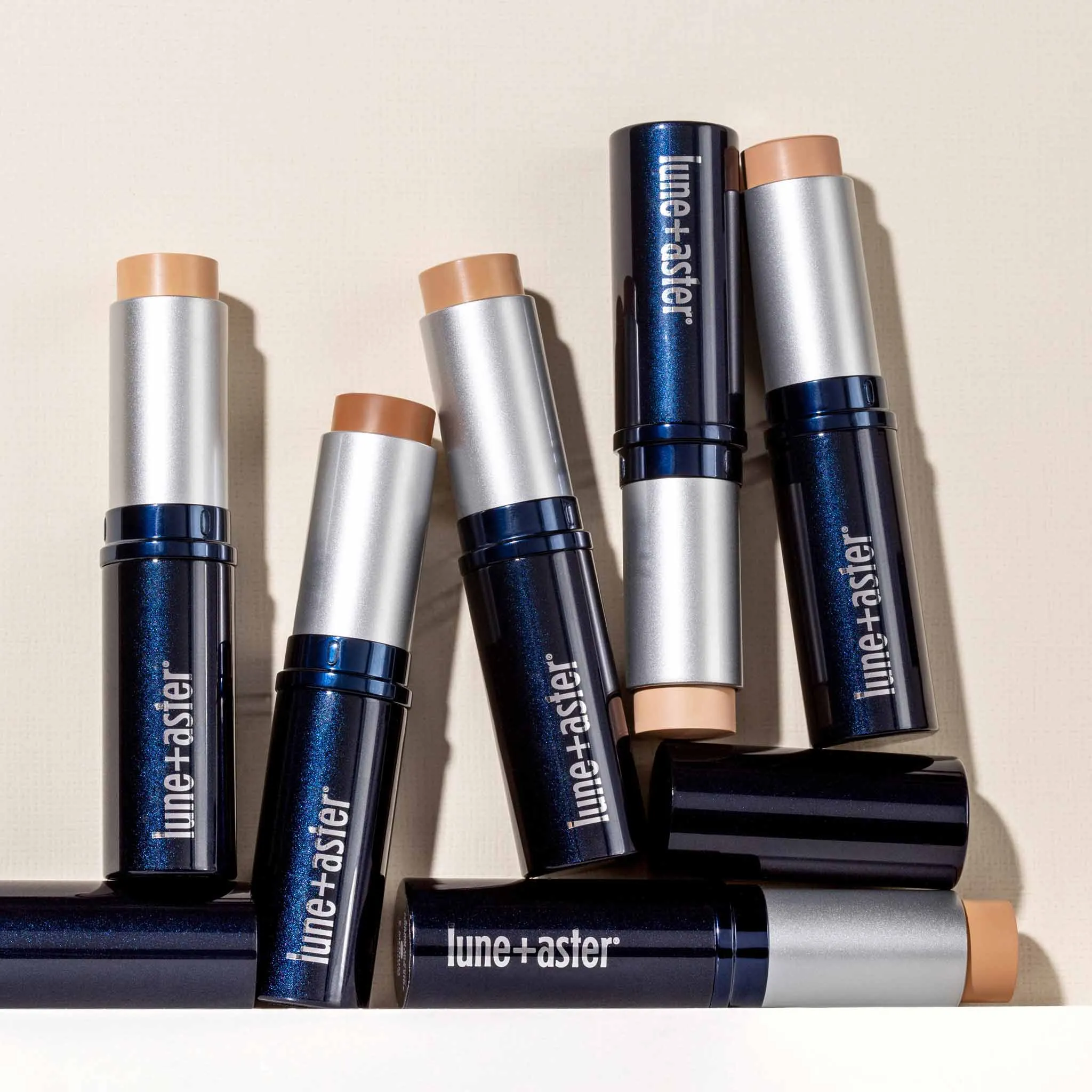 Dawn to Dusk Foundation Stick